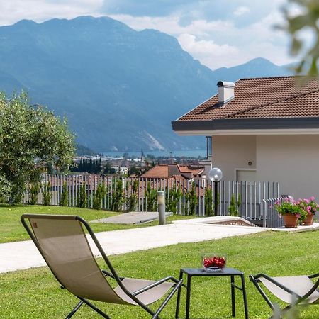 La Busa Apartments - Garda Chill Out リーヴァ・デル・ガルダ エクステリア 写真